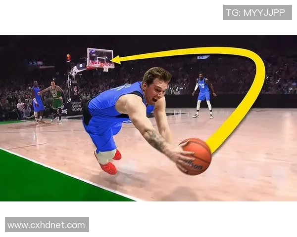 东契奇脑后长眼 背传史密斯飙中三分